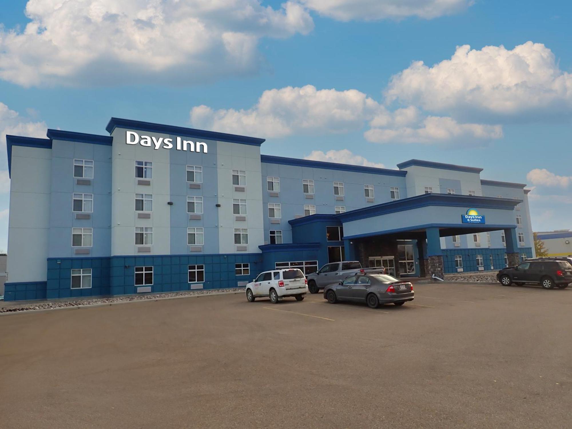 Days Inn & Suites By Wyndham Fort Saskatchewan Exterior foto