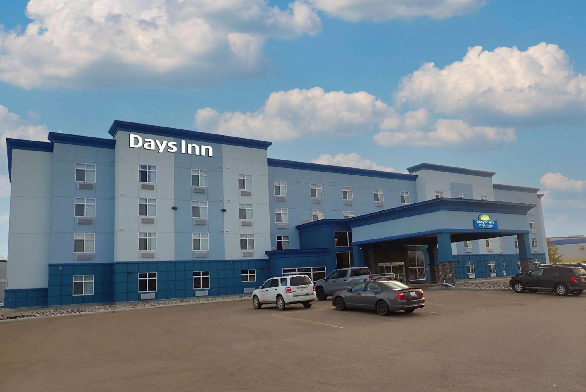 Days Inn & Suites By Wyndham Fort Saskatchewan Exterior foto